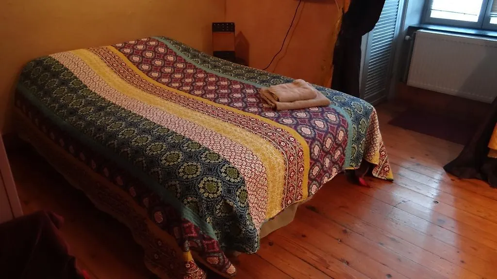 B&B Le Bonimenteur Σαρλρουά Bed and Breakfast