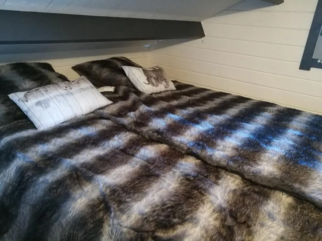 B&B Le Bonimenteur Σαρλρουά Bed and Breakfast