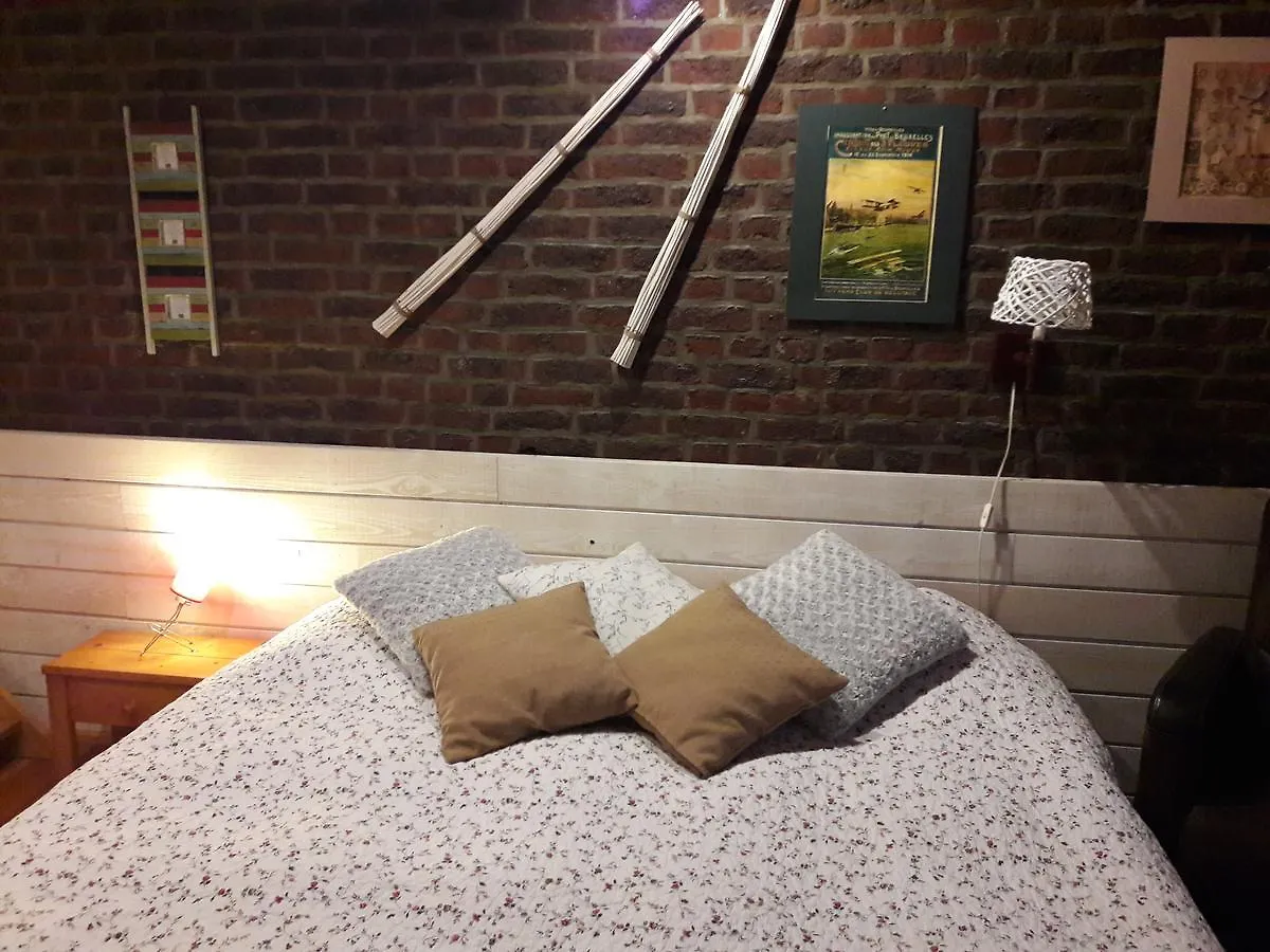 Bed and Breakfast B&B Le Bonimenteur Σαρλρουά